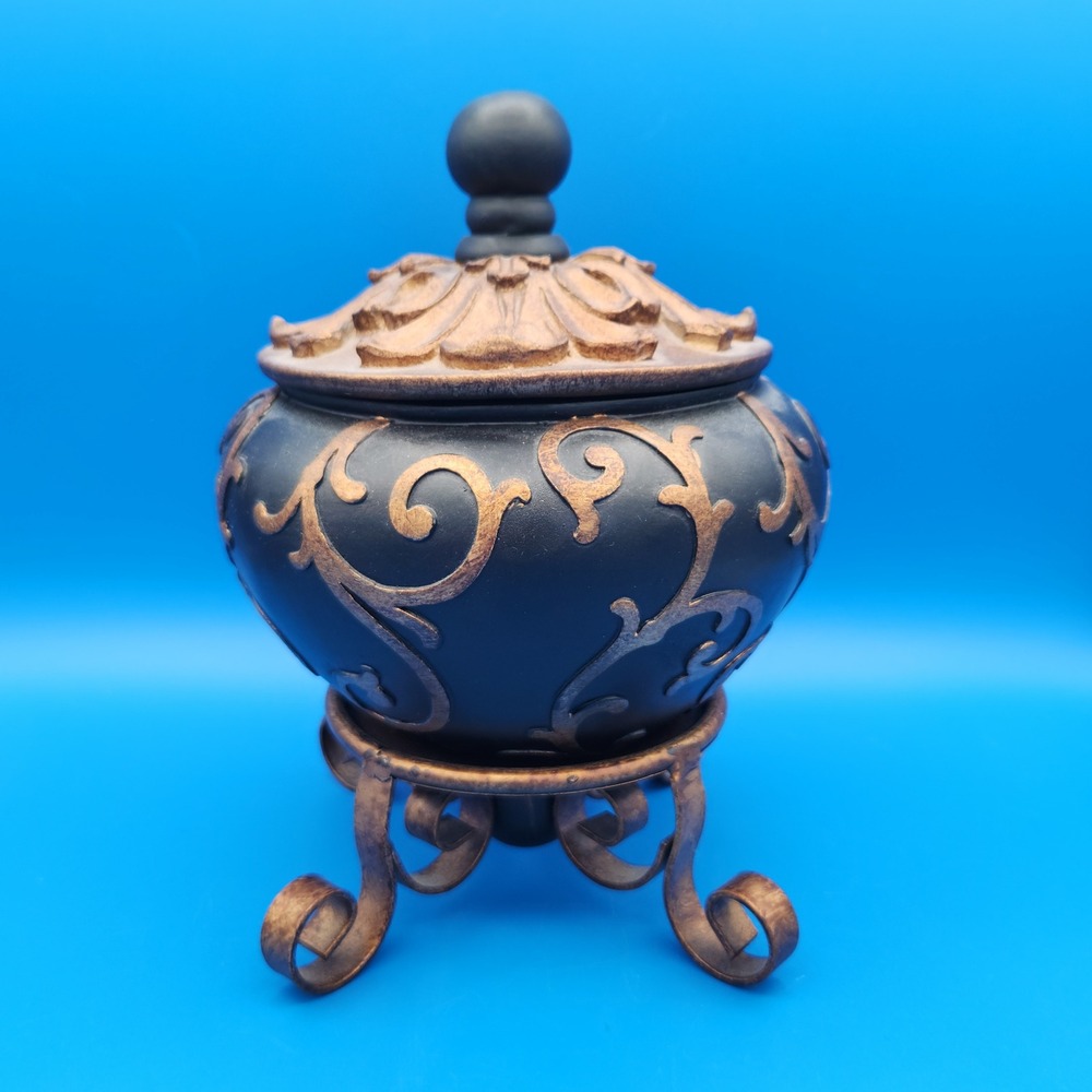 Vintage Black and Gold Benzara (?) Resin Vase Jar with Feet - Picture 3 of 14